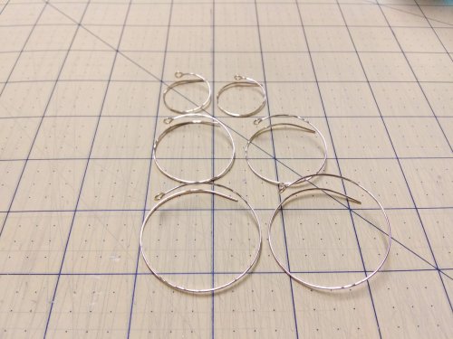 Judy Larson's Kat's Wire Hoop Earrings - , Contemporary Wire Jewelry, Filing, Finishing, Texturing, , Kat's Wire Hoop Earrings